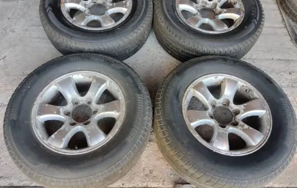 Toyota Land Cruiser (J120) R17 alloy rim 