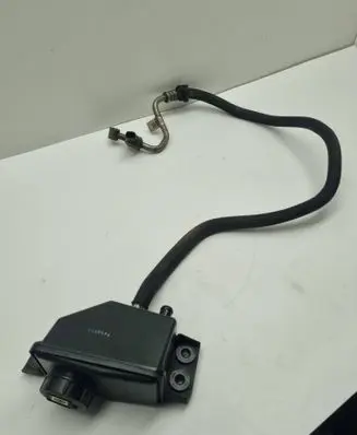 Maserati Ghibli Power steering fluid tank/reservoir 670006577