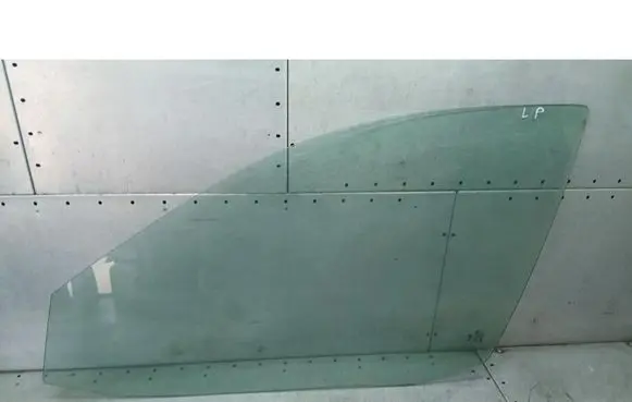 Volkswagen Bora Front door window glass four-door 