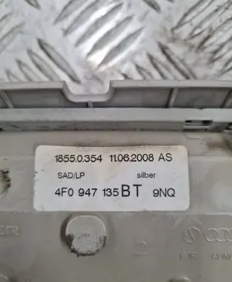 Audi A6 S6 C6 4F Front seat light 4F0947135BT