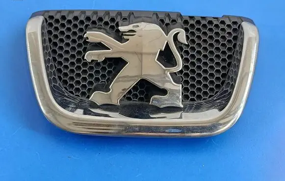 Peugeot 407 Front grill 9648195677
