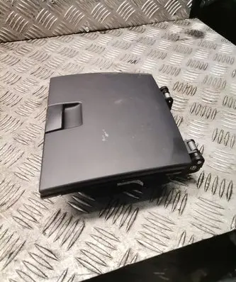 Hyundai Santa Fe Front trunk storage compartment 847452b000
