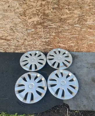 Suzuki Splash R15 wheel hub/cap/trim 
