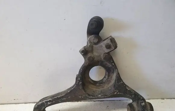 Mercedes-Benz E W124 Front lower control arm/wishbone 