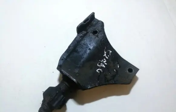 Engine mounting bracket