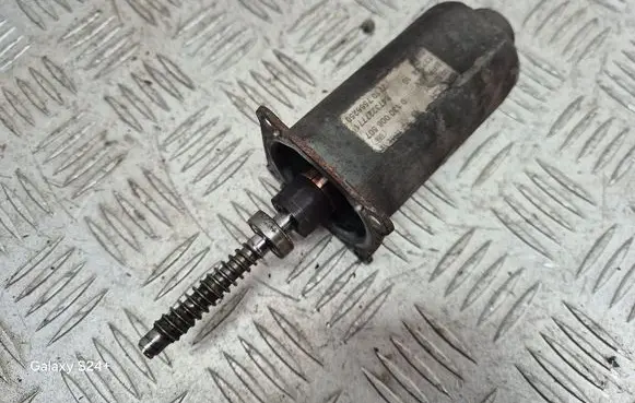 BMW X3 E83 Gearbox-reducer motor 0130008507 8473227771