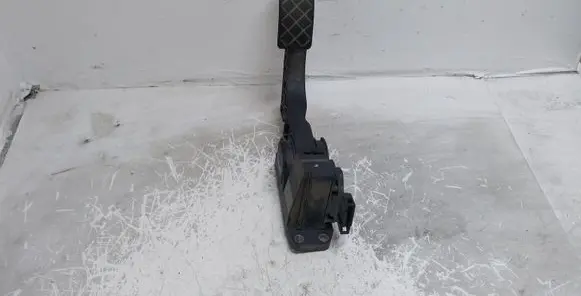 Skoda Fabia Mk1 (6Y) Accelerator throttle pedal 0281002378 592402165YB3 6Q1721503D