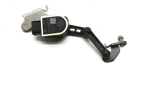 BMW 5 G30 G31 G38 Air suspension front height level sensor 6870000