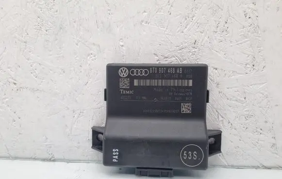 Audi A4 S4 B8 8K Gateway control module 8T0907468AB
