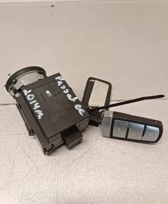 Volkswagen PASSAT CC Ignition lock 3C0905843AD 1184002S 33303601