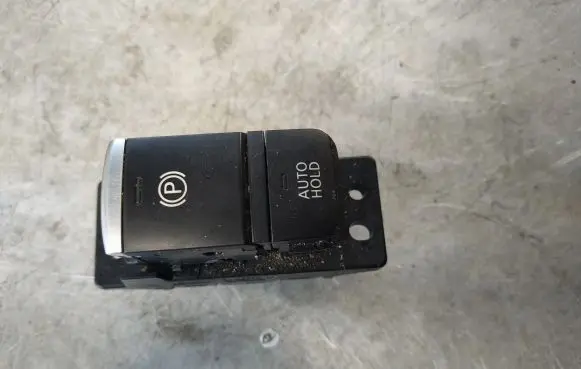 Nissan Qashqai Hand parking brake switch 251756FR0A