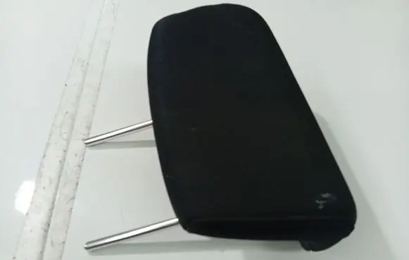Hyundai i30 Front seat headrest 