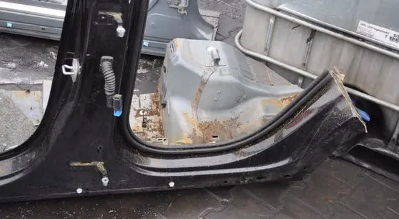 Volvo XC40 Side car body part 