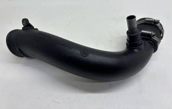 Volvo S60 Intercooler hose/pipe 30714480