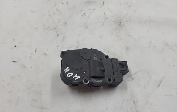 Audi A4 S4 B8 8K Air flap motor/actuator 03062008 9749504