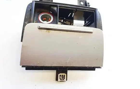 Audi TT TTS Mk2 Car ashtray 8j0857951ab 31972-0100