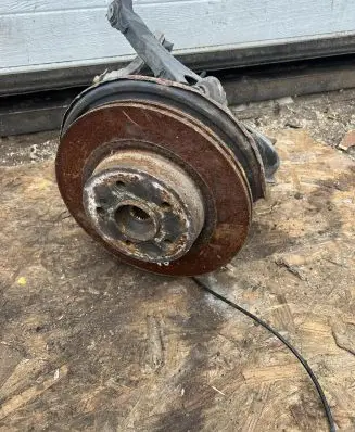 Mercedes-Benz E C207 W207 Rear wheel hub 2043503008 F4185