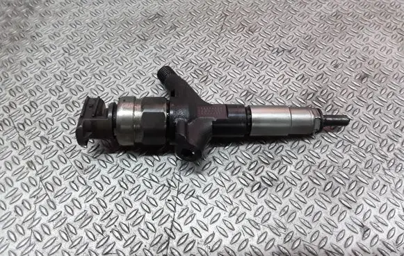 Subaru Forester SH Fuel injector 16613AA020