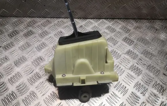 Mercedes-Benz E A207 Gear selector 2042678124 A2042678124