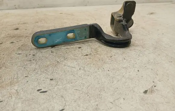 Mercedes-Benz GL X166 Tailgate/trunk/boot hinge A1667400137
