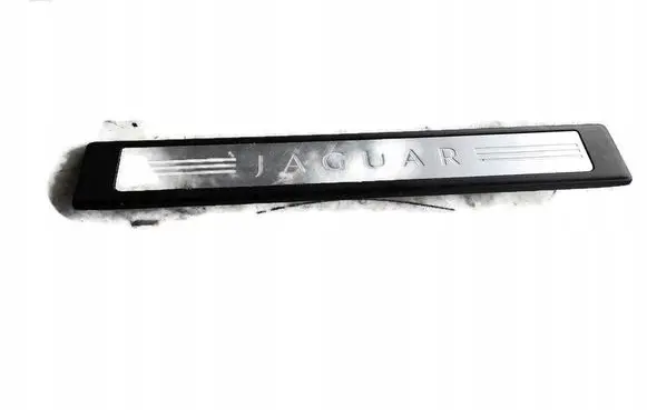 Jaguar XF X250 Side skirt front trim 8X2313200ALISTWA