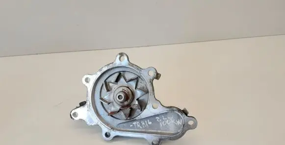 Nissan X-Trail T30 Water pump