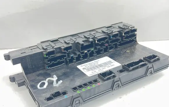 Mercedes-Benz E W211 Fuse module 2115453401 5DK00804721