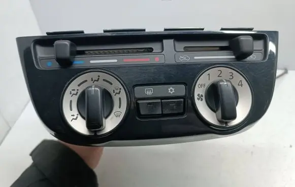 Mitsubishi Space Star Climate control unit 7820A367 3C27