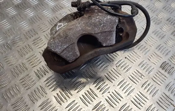 Mercedes-Benz C W204 Front brake caliper