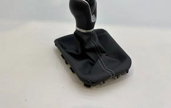 Seat Arona Gear shifter surround trim plastic 6F0711113M