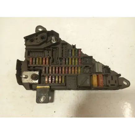 BMW 5 E60 E61 Fuse module 6906603