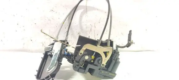 SsangYong Rodius Front door lock 7122021000