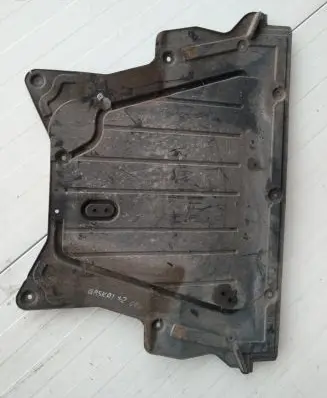 Nissan Qashqai+2 Engine splash shield/under tray