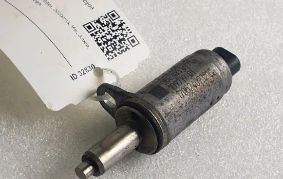 Porsche Macan (95B) Camshaft vanos timing valve 06E103697L 17052409321C