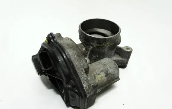 Ford Focus Throttle valve 4M5GED