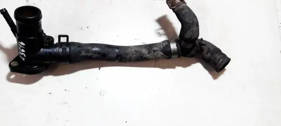 Volkswagen Golf III Engine coolant pipe/hose 028121133b