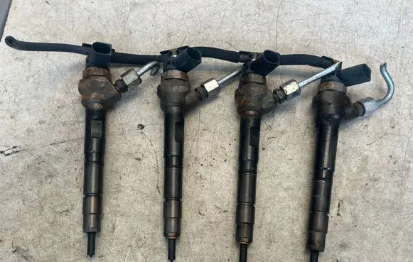 Audi A4 S4 B8 8K Fuel injectors set 0445110369 03L130277J