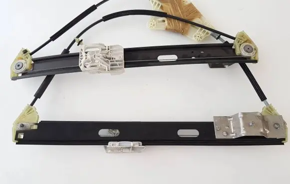 Front window lifting mechanism without motor