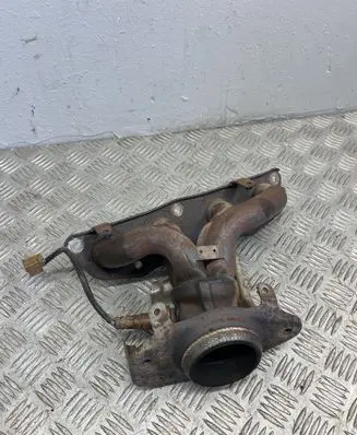 Nissan Juke I F15 Exhaust manifold 
