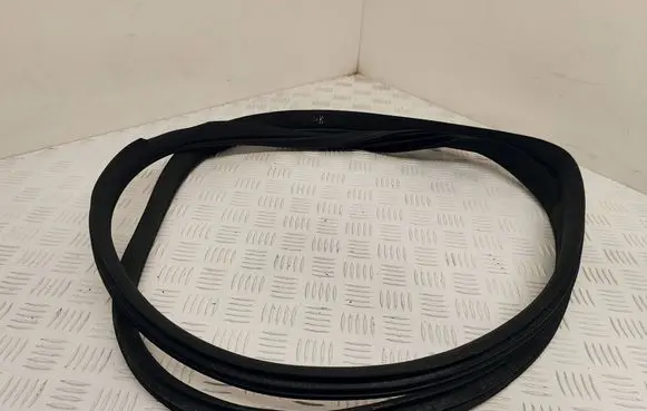 Mercedes-Benz ML W164 Front door rubber seal