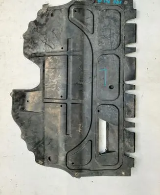 Audi A1 Engine splash shield/under tray 6Q0825235G