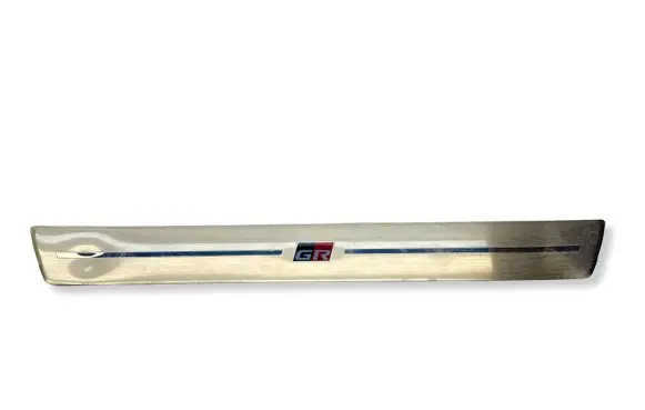Toyota Yaris XP210 Front sill trim cover 67913YY570 P232665
