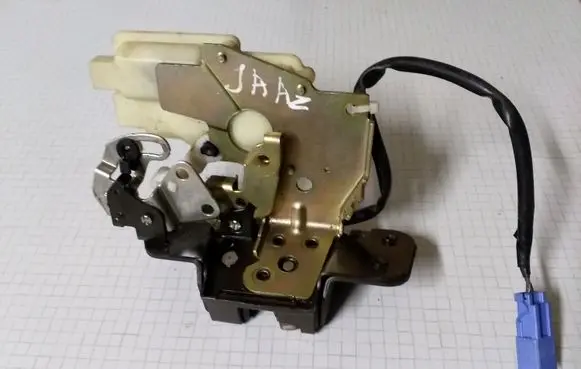 Honda Jazz Front door lock 020531
