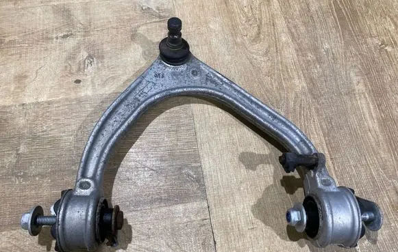 Jaguar F-Pace Front upper control arm/wishbone HK833084