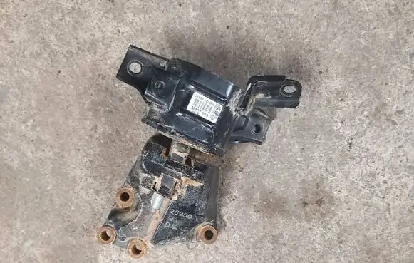 Hyundai i20 (BC3 BI3) Gearbox mounting bracket 21830Q0000