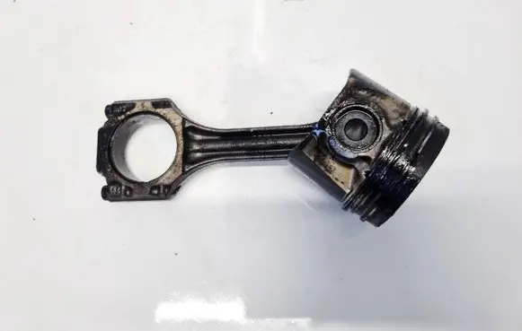 Skoda Octavia Mk1 (1U) Piston with connecting rod