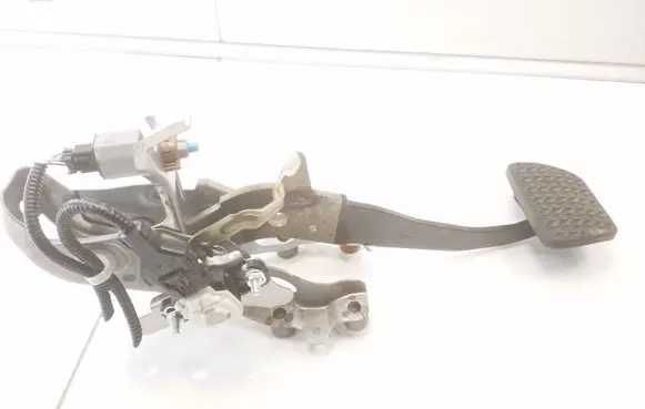 Toyota bZ4X Brake pedal 8951042010