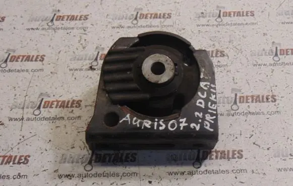 Toyota Auris 150 Engine mount bracket