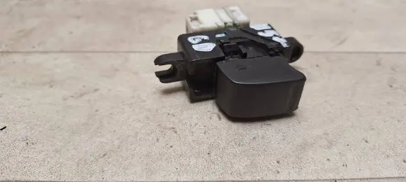 Nissan X-Trail T30 Electric window control switch 