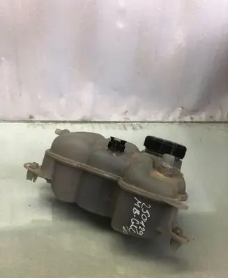 Mercedes-Benz GLA H247 Coolant expansion tank/reservoir A2475000049